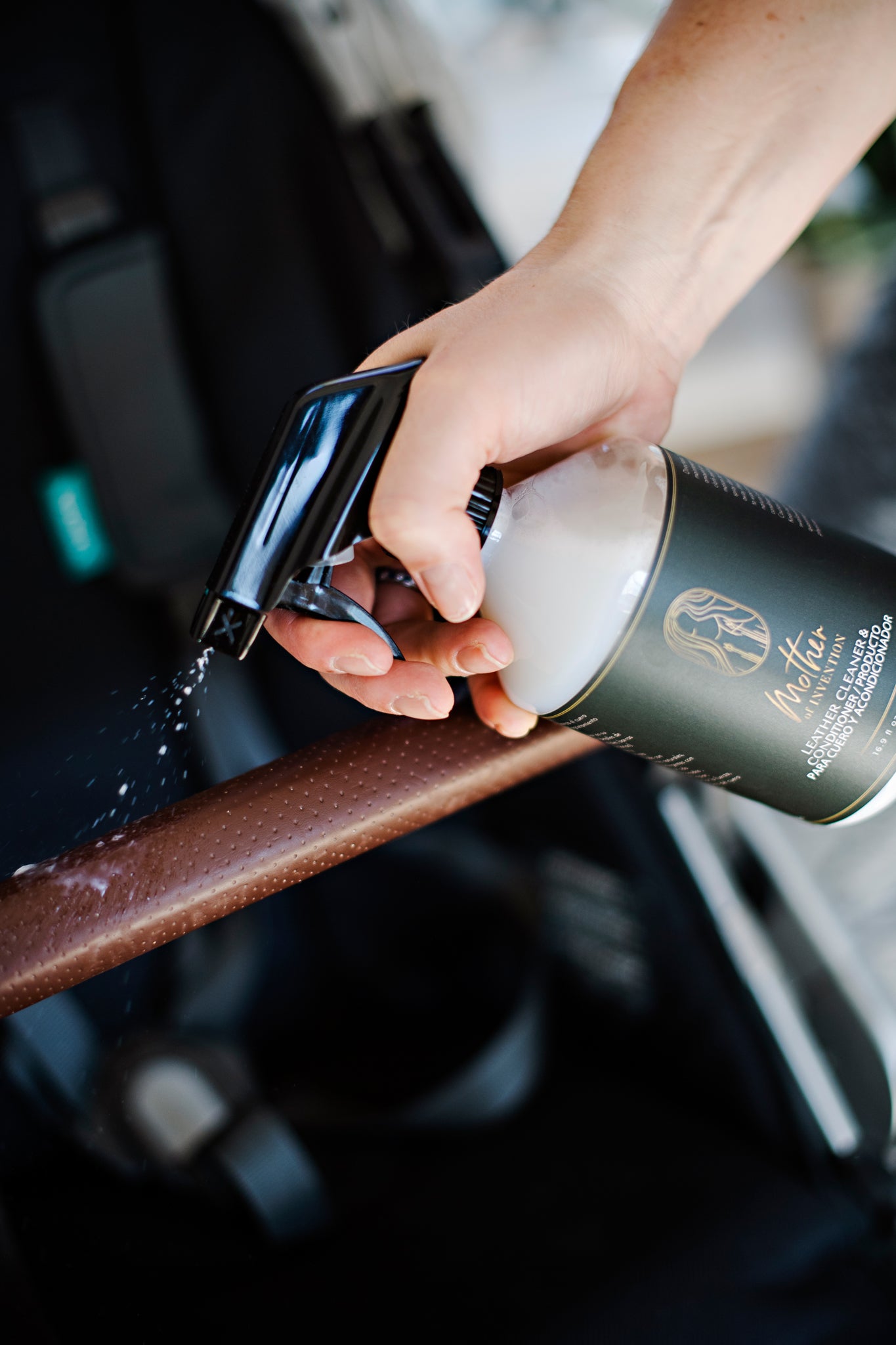 LEATHER CLEANER & CONDITIONER